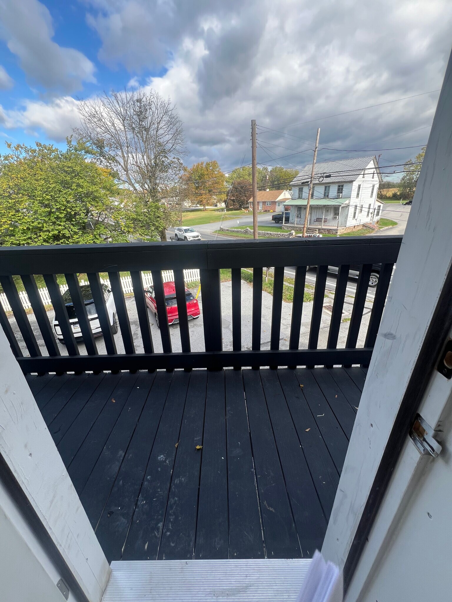 Front Porch - 1 W Hanover St