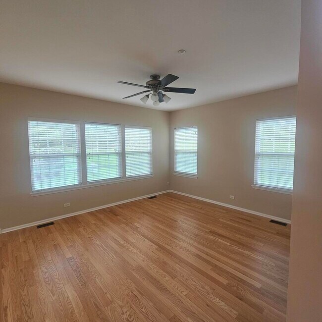 Building Photo - 6085 Delaney Dr