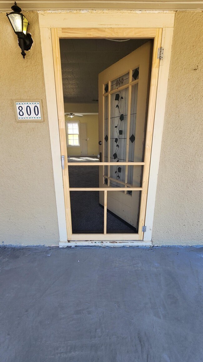 Building Photo - 800 S Elgin Ave