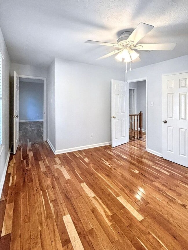 Building Photo - 4330 Meadow Springs Dr