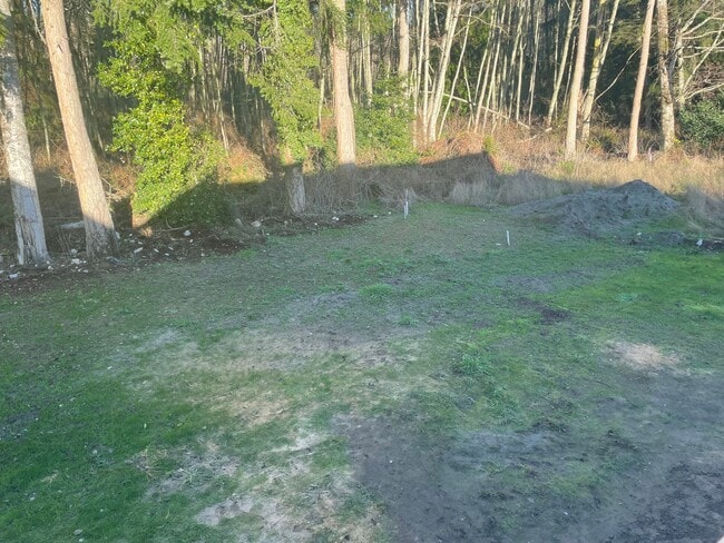 Building Photo - Single Level Freeland Home and Pet Friendly!