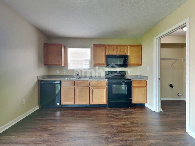 Building Photo - 4039 Tahoe Dr