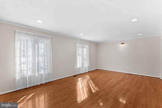 Building Photo - 8916 Arley Dr