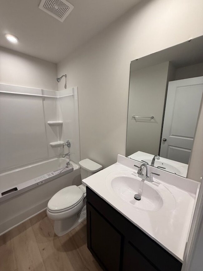 Building Photo - New Construction Townhome for Lease in Kan...