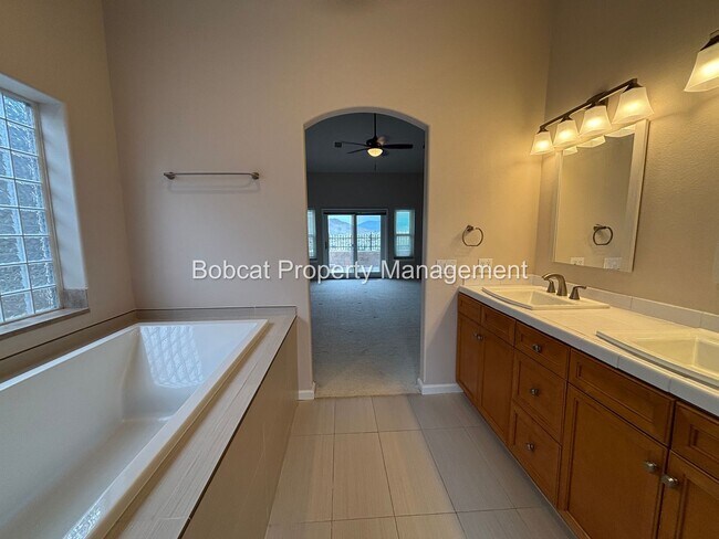 Building Photo - Golf Course Living with Mountain Views & Detached Casita