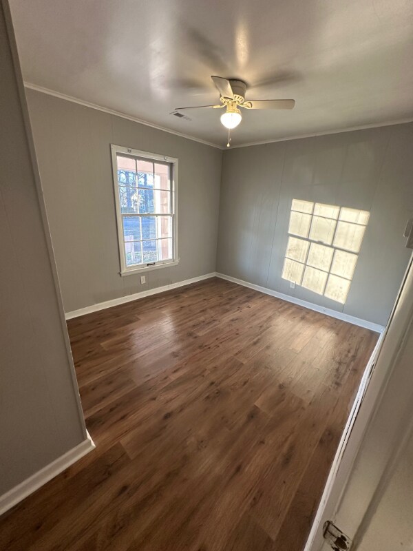 Building Photo - 123 S Sam Davis Ave