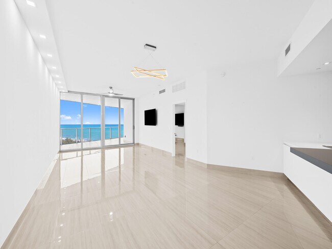 Building Photo - 701 N Fort Lauderdale Beach Blvd