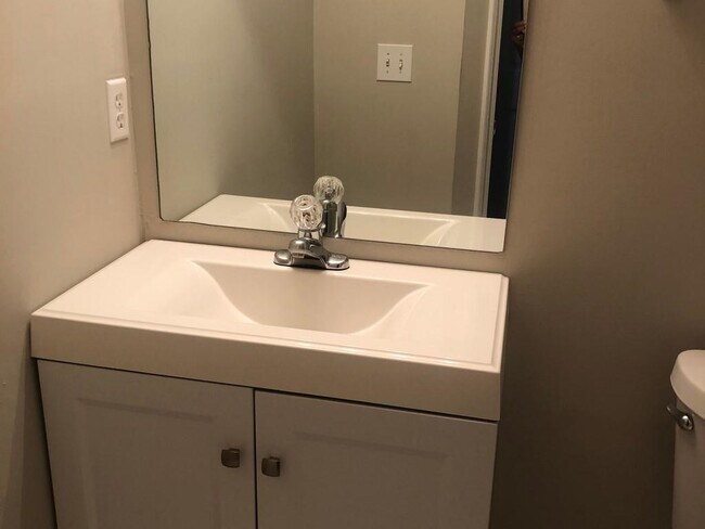 Building Photo - 2107 Creekview Trail