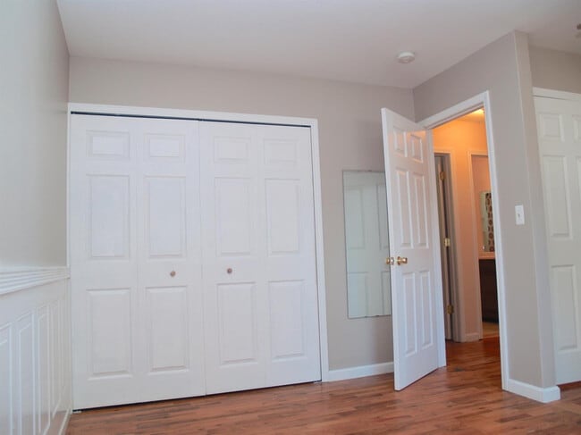 Building Photo - 2339 Pontiac Trail