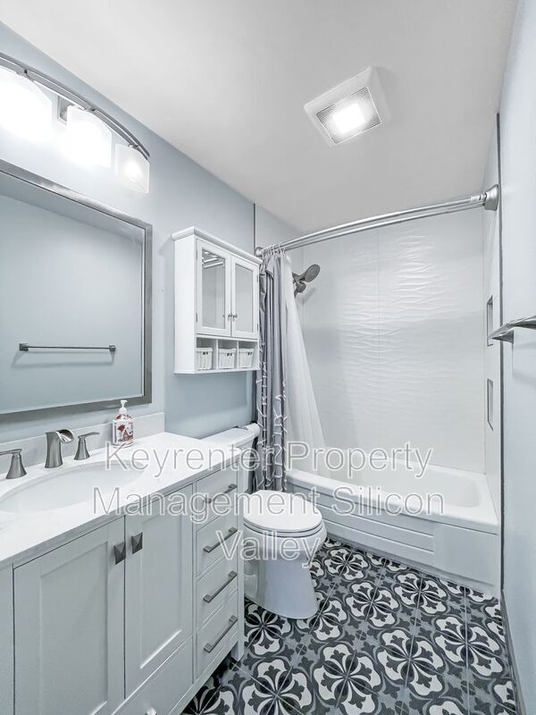 Building Photo - 1214 Park Heights Dr