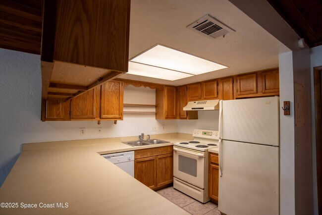 Building Photo - 516 Harrison Ave