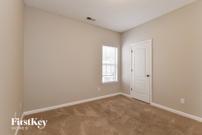 Building Photo - 10178 Rathmore Dr