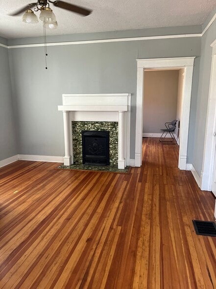 Building Photo - 1018 Paxton St