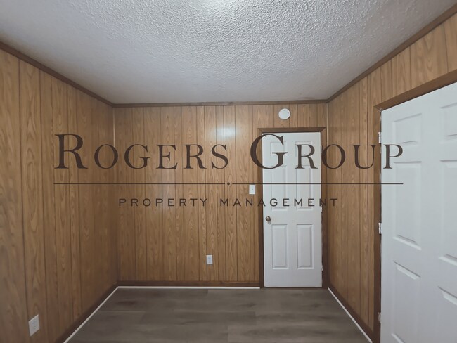 Building Photo - #450 - 236-238 Crozier St Duplex