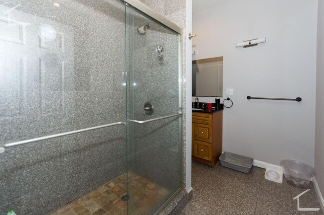 Building Photo - 47A Allston St