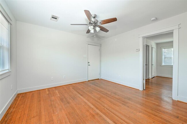Building Photo - 3406 Norhill Blvd