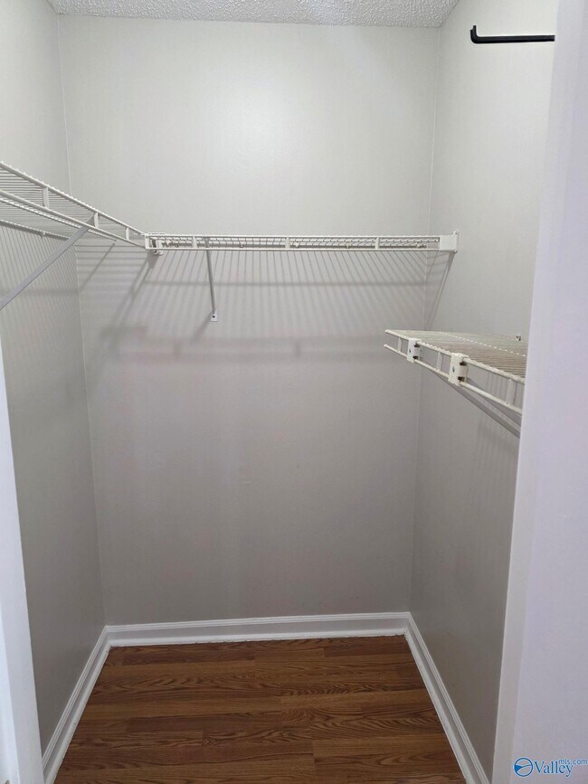 Building Photo - 218 Cypress Creek Dr