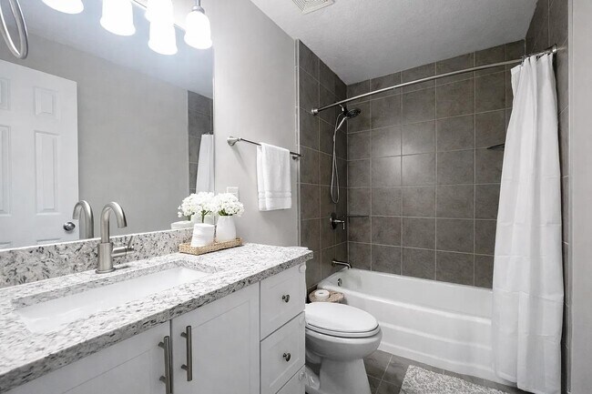 Building Photo - 207 Manitou Way