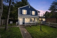 Building Photo - 4 Farrwood Ave