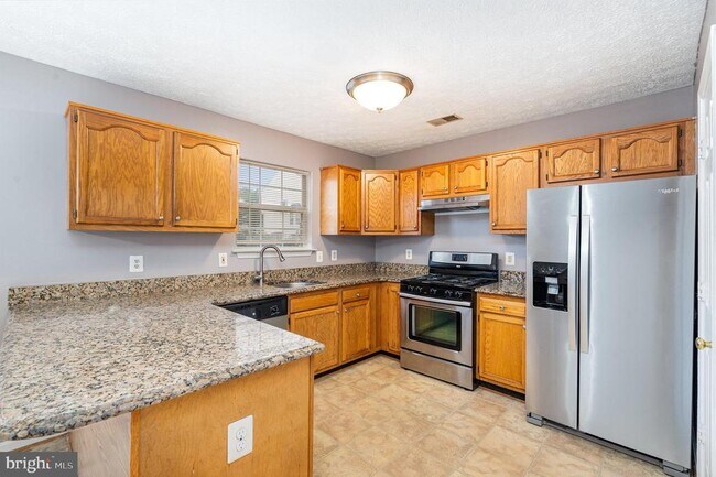 Building Photo - 409 Potomac Hills Dr