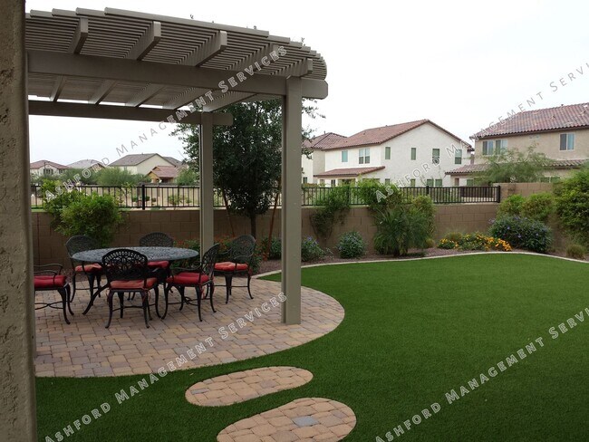 Building Photo - **Move-In Special** Spacious 5-Bedroom Ran...