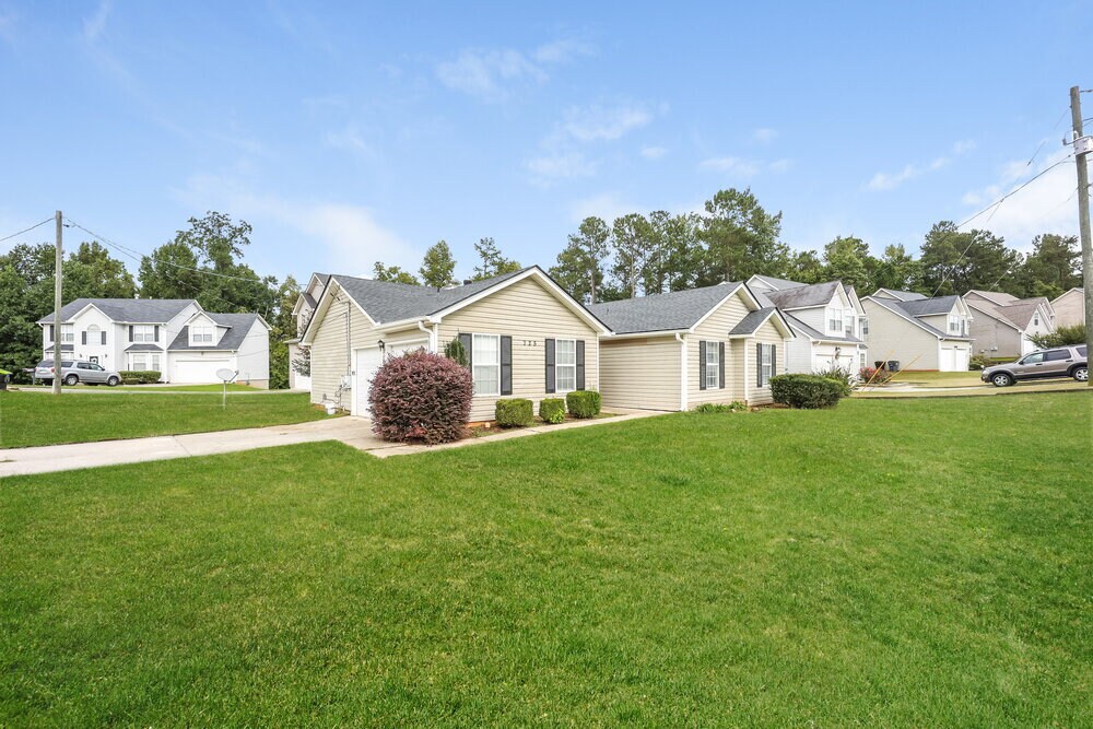 Building Photo - 725 Cherry Branch Cir