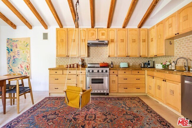 Building Photo - 3539 Canon Dr