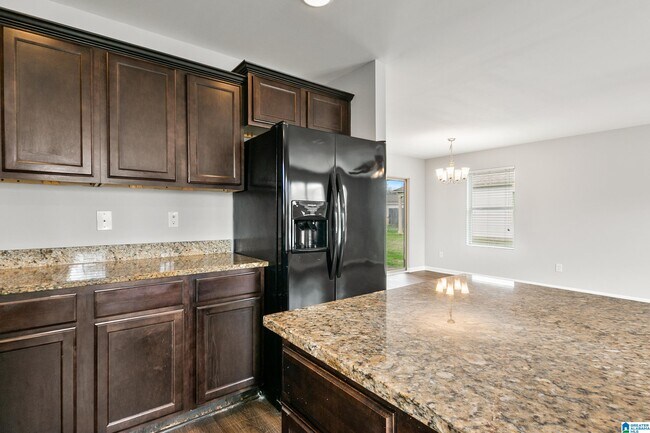 Building Photo - 16411 Waterbury Ln