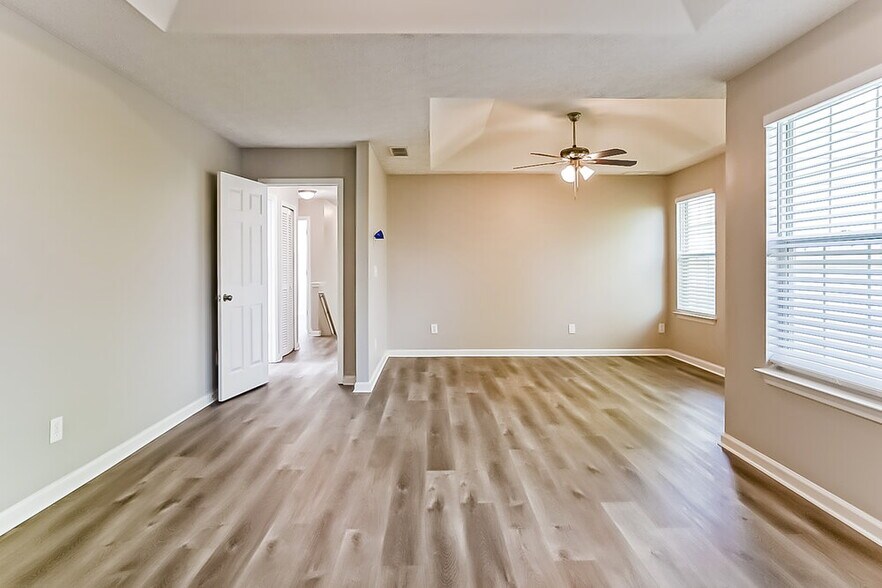 Building Photo - 7144 Springchase Way