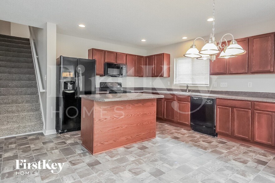 Building Photo - 6021 Namozine Ct