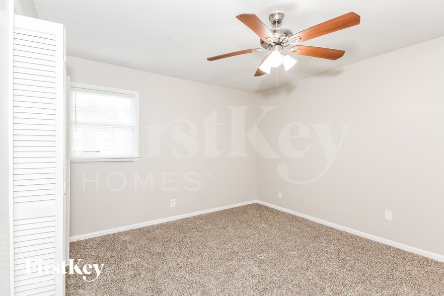 Building Photo - 3605 Las Olas Dr
