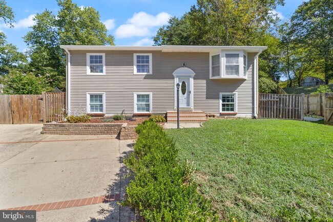 Building Photo - 13730 Marilyn Ct