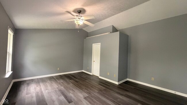 Building Photo - 6015 Lakeside Manor Ave