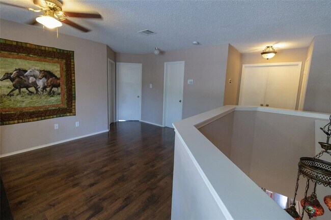 Building Photo - 3905 Lemos Dr