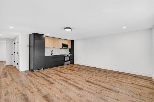 Building Photo - 3400 Tennyson St