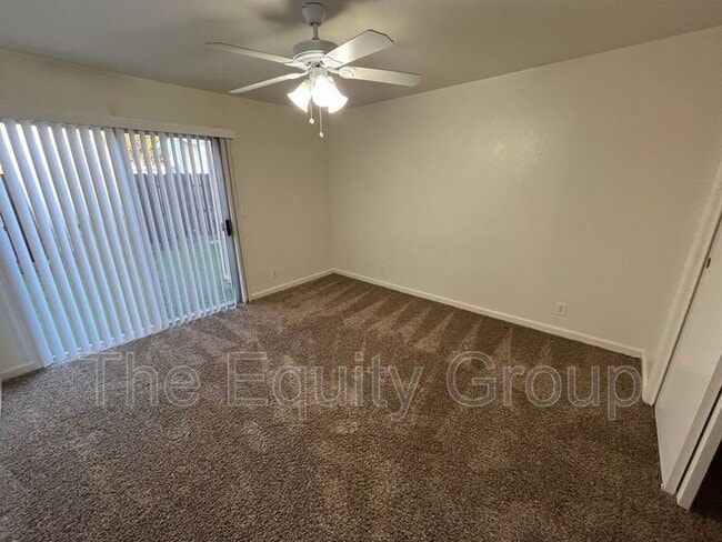 Building Photo - 4042 W Meadow Ave