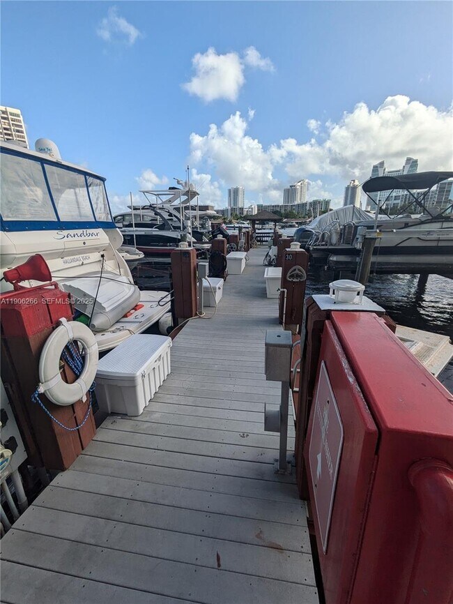 Building Photo - 300 Three Islands Boulevard