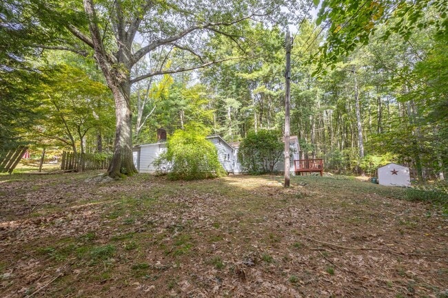 Building Photo - 2 Bedroom Ranch with Scenic Setting