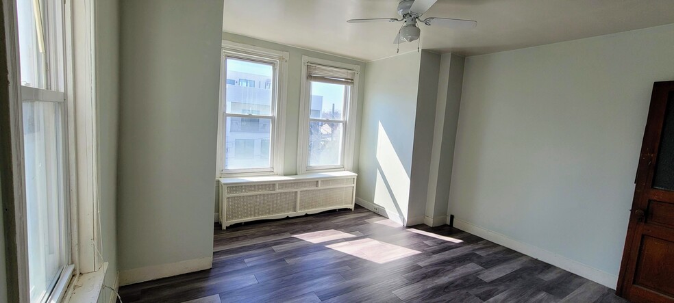 Building Photo - 3834 Manayunk Ave