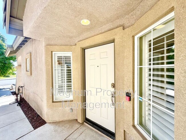 Building Photo - 37961 Veranda Way