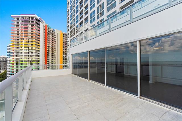Building Photo - 1541 Brickell Ave