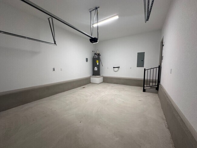 Building Photo - NEW CONSTRUCTION IN GATED COMMUNITY!!! BUI...