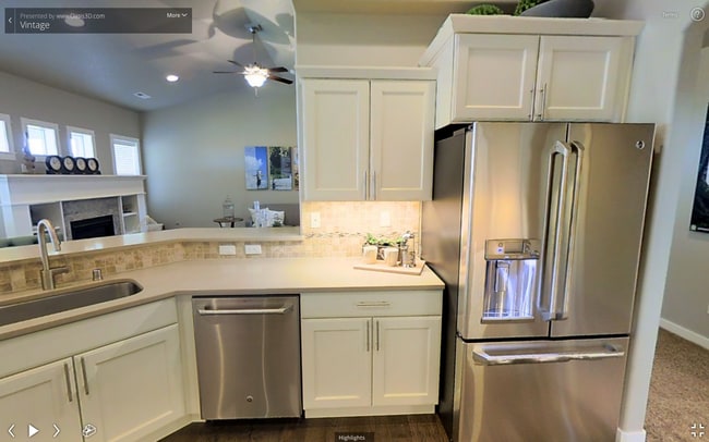 Building Photo - 4742 SW Volcano Ave