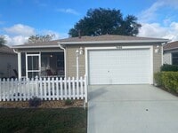 Building Photo - Warm and Inviting ANNUAL 2 + 2 Turnkey Patio Villa in The Village of Mallory