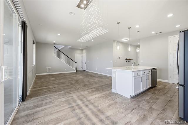 Building Photo - 4988 S Wenatchee Cir