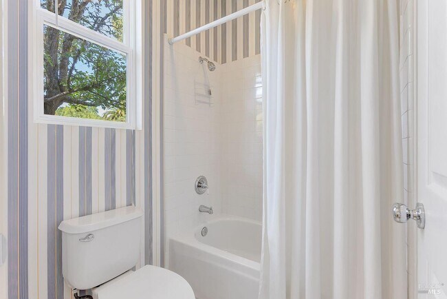 Building Photo - 205 Saddle Wood Dr