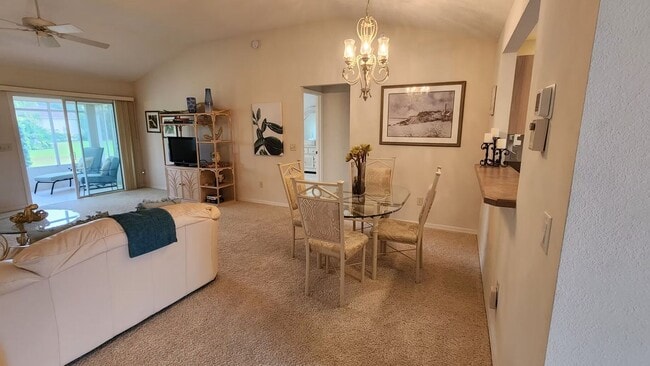 Building Photo - M916 Eastmont (VNSW-18/10)