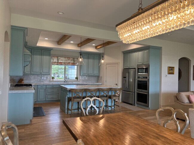 Building Photo - 129 S 700 E