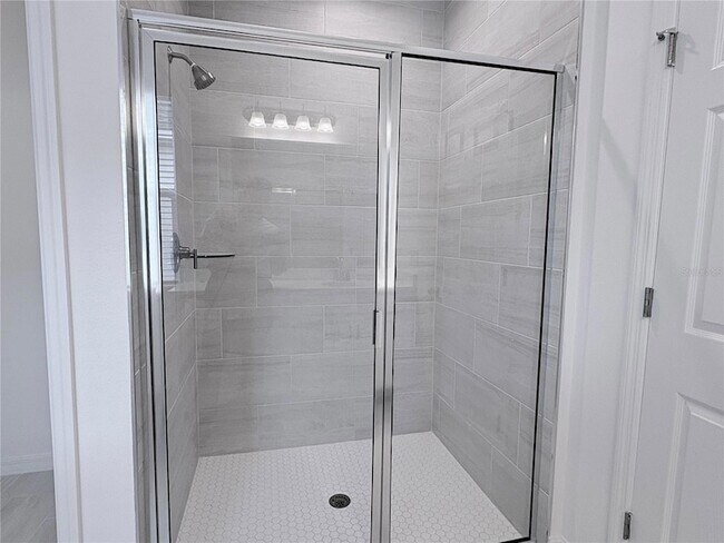 Building Photo - 609 Duke Dr