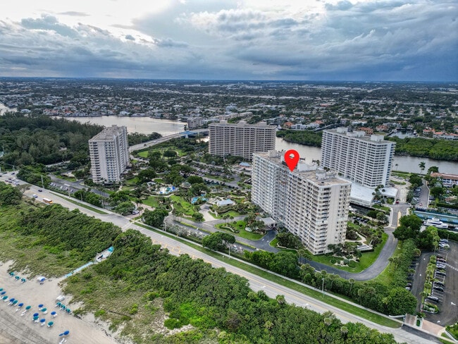 Building Photo - 4301 N Ocean Blvd